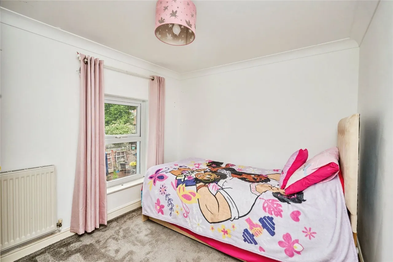Newcomen Road, Sandown, PO36, photo 11