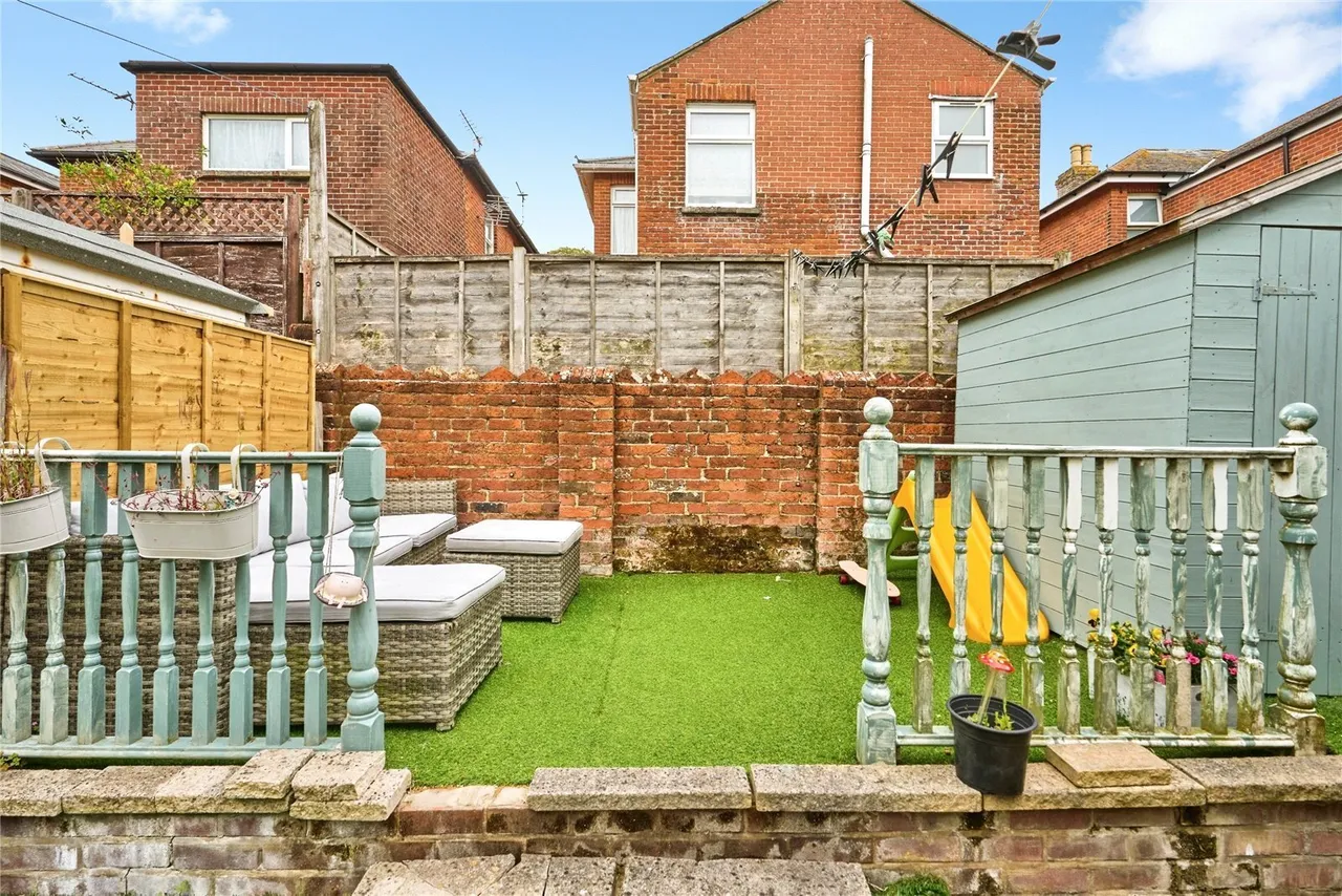 Newcomen Road, Sandown, PO36, photo 8