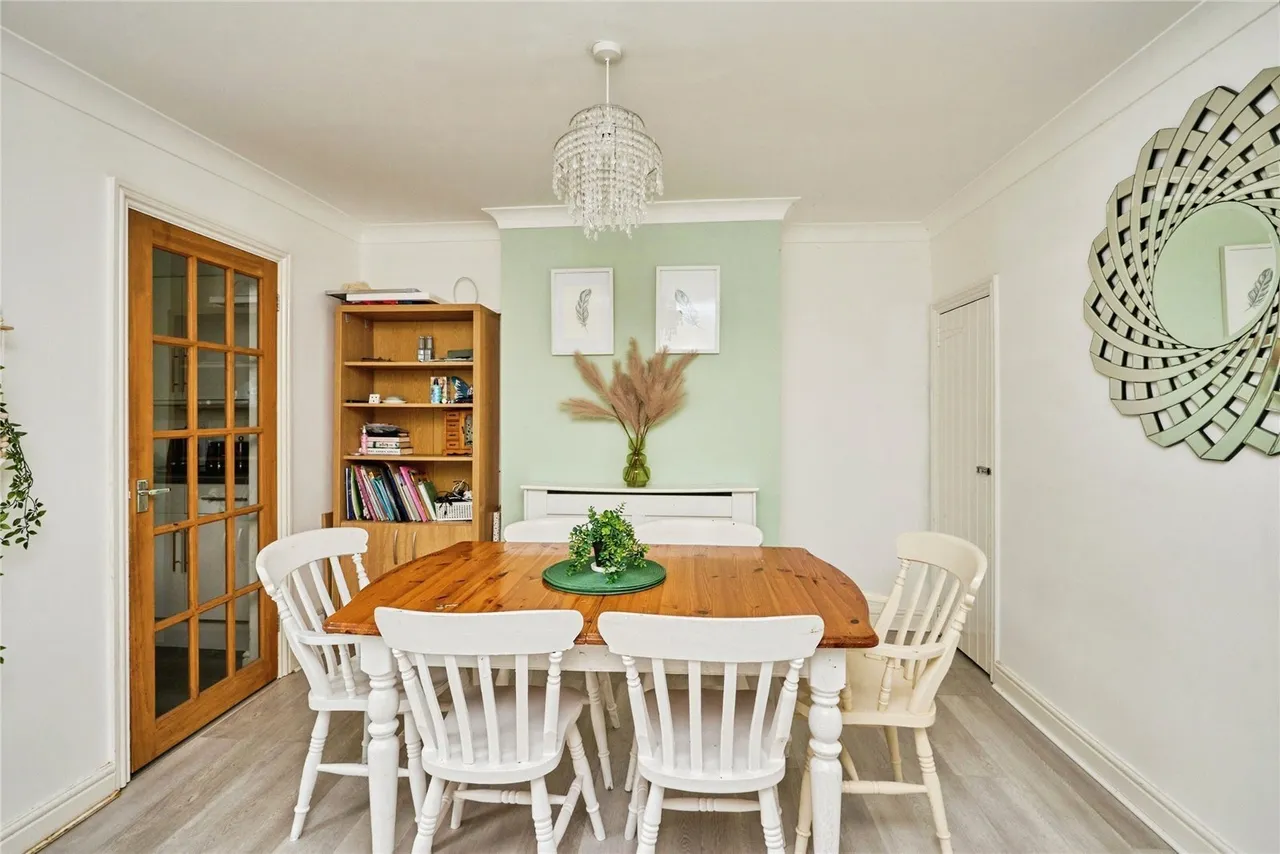 Newcomen Road, Sandown, PO36, photo 2