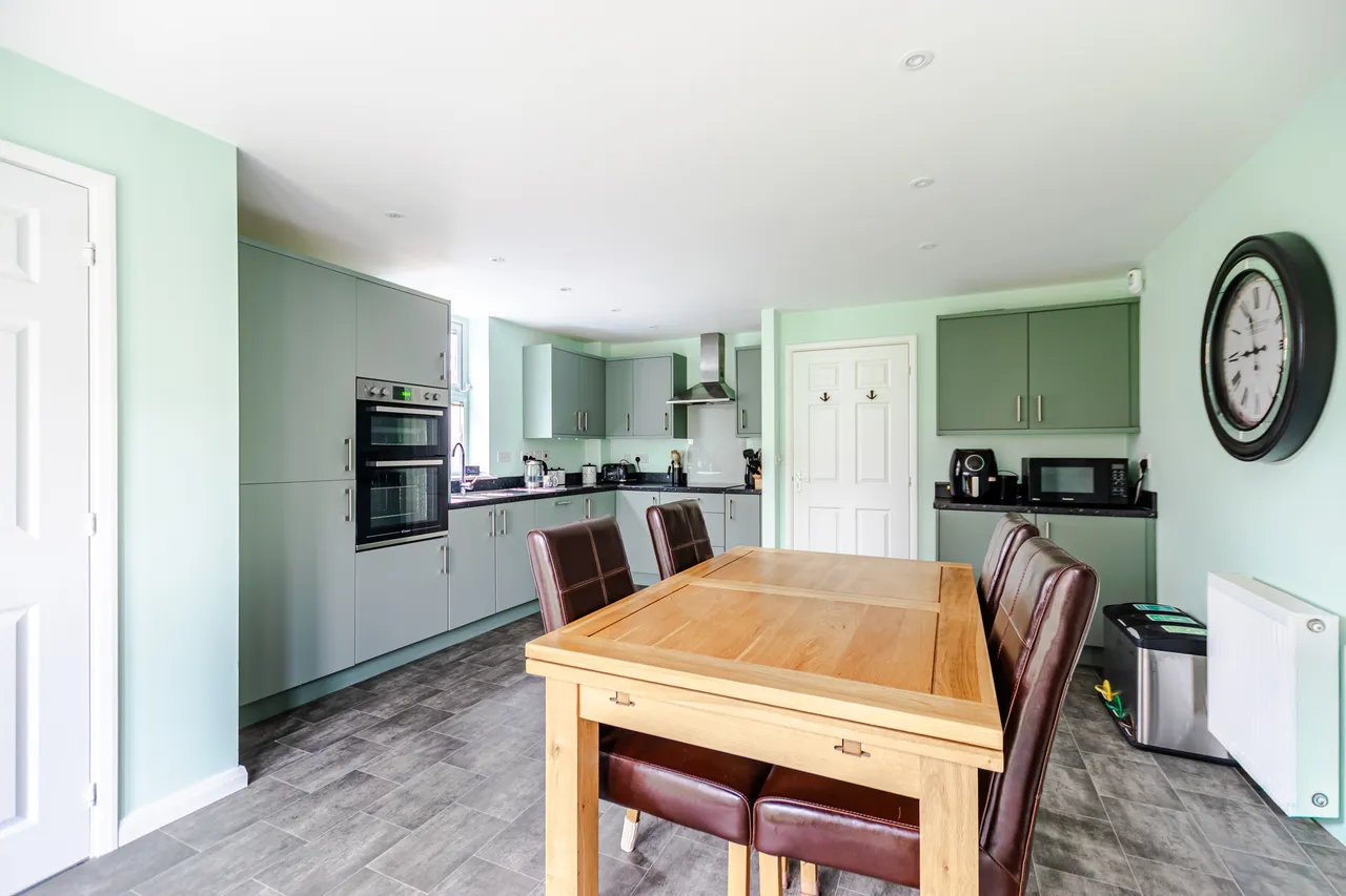 Borrough View, Gledhow, LS8, photo 3