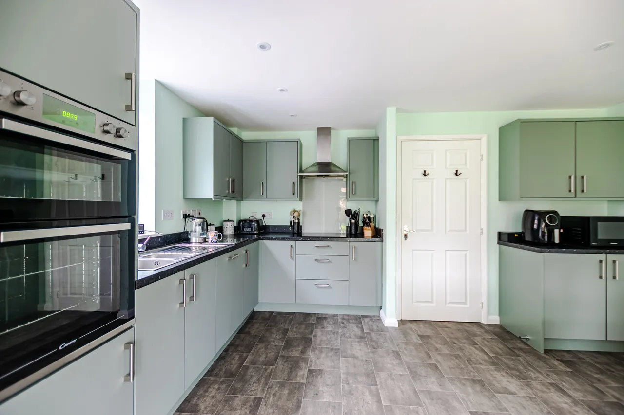 Borrough View, Gledhow, LS8, photo 4