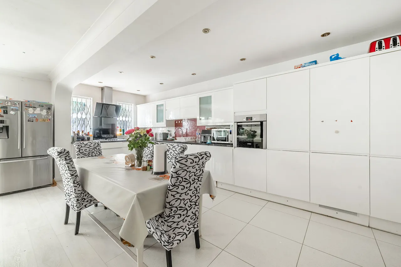 Northwood, HA6, photo 6