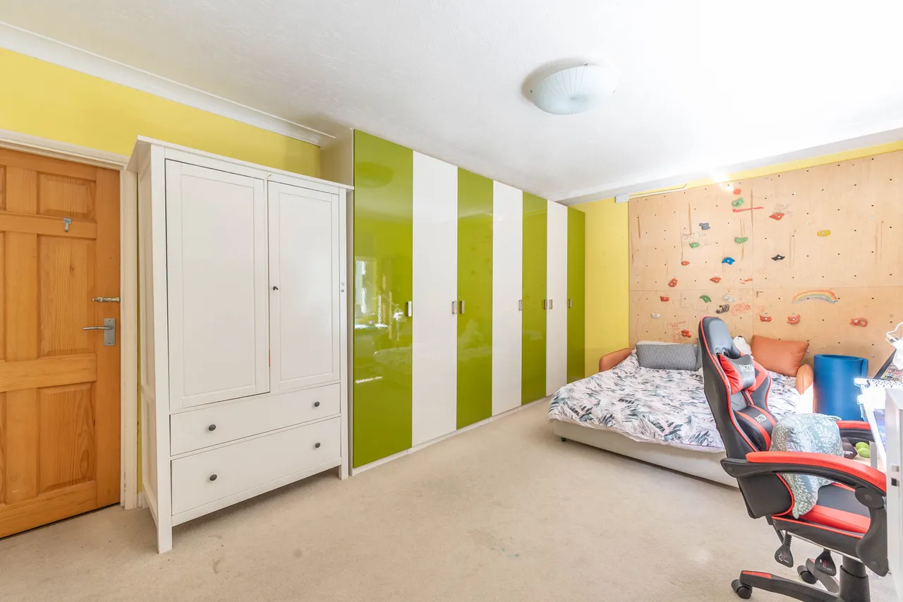 Northwood, HA6, photo 11
