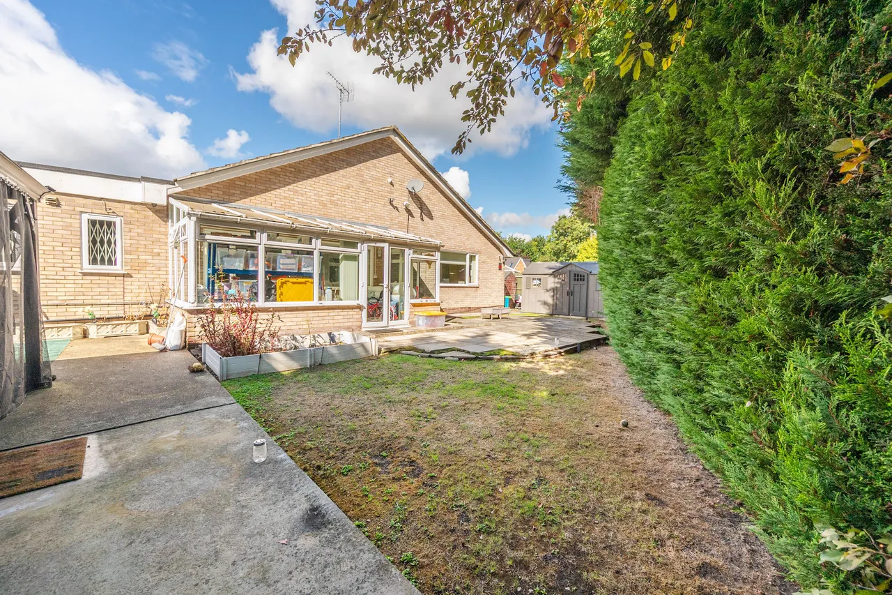 Northwood, HA6, photo 17