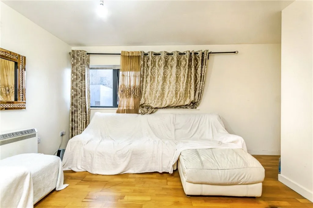 London Road, London, SW16, photo 5