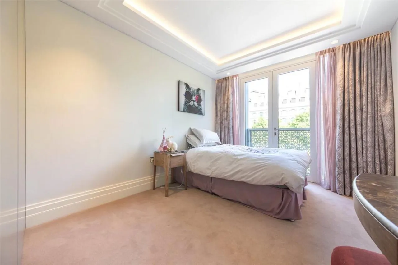 The Strand, WC2R, photo 14