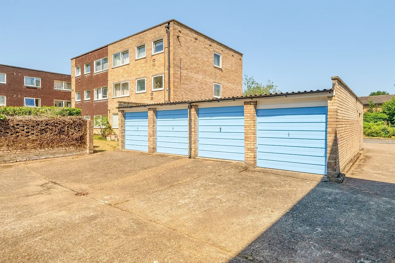 Riseley Road, Maidenhead, SL6, photo 12