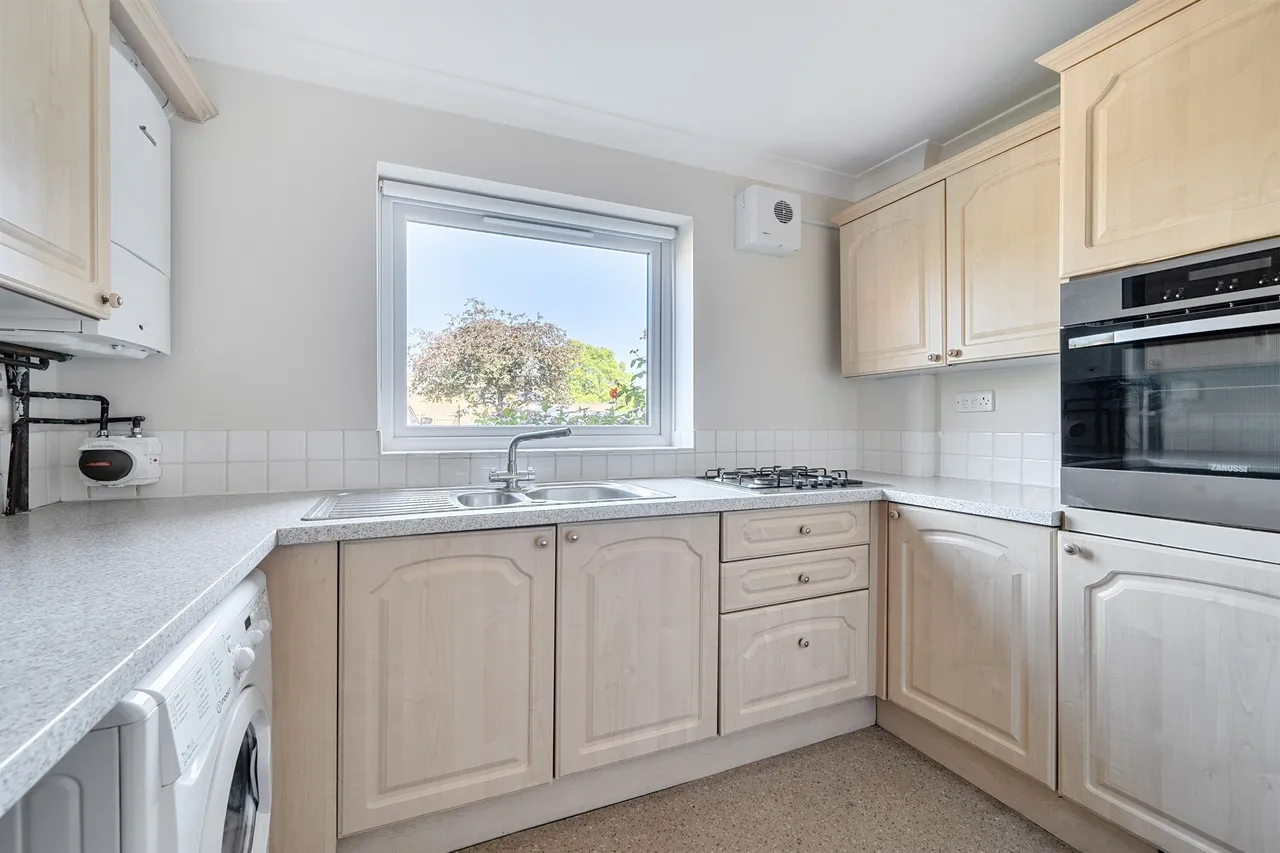 Riseley Road, Maidenhead, SL6, photo 4