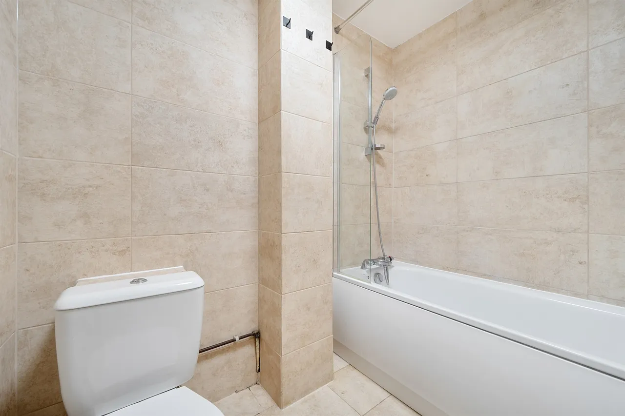 Riseley Road, Maidenhead, SL6, photo 7