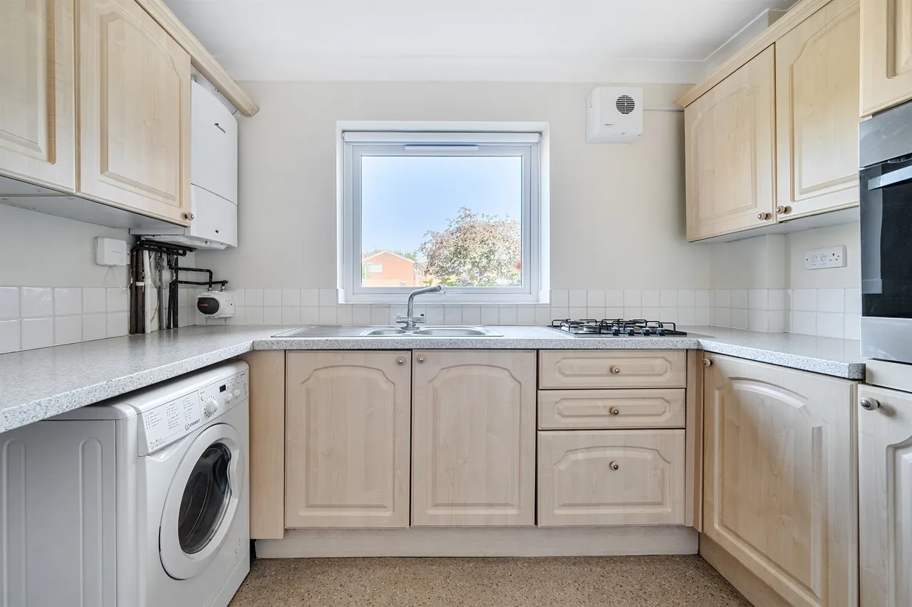 Riseley Road, Maidenhead, SL6, photo 2