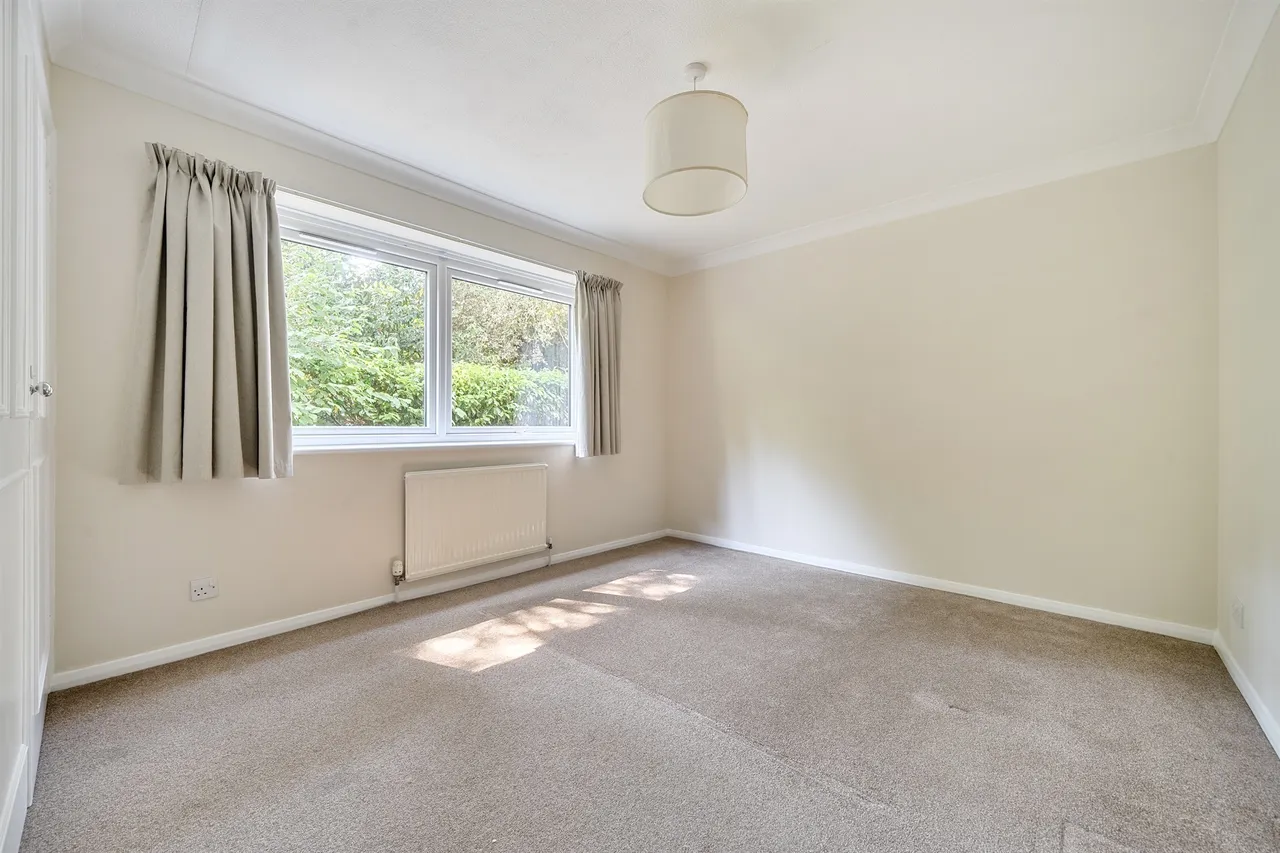 Riseley Road, Maidenhead, SL6, photo 9