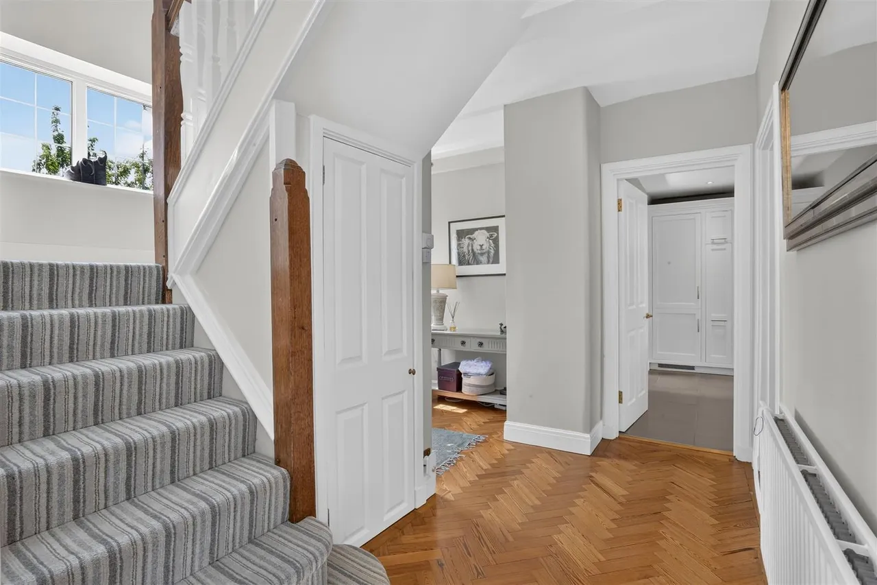 Glebe Road, South Cheam, SM2 7NT, photo 3