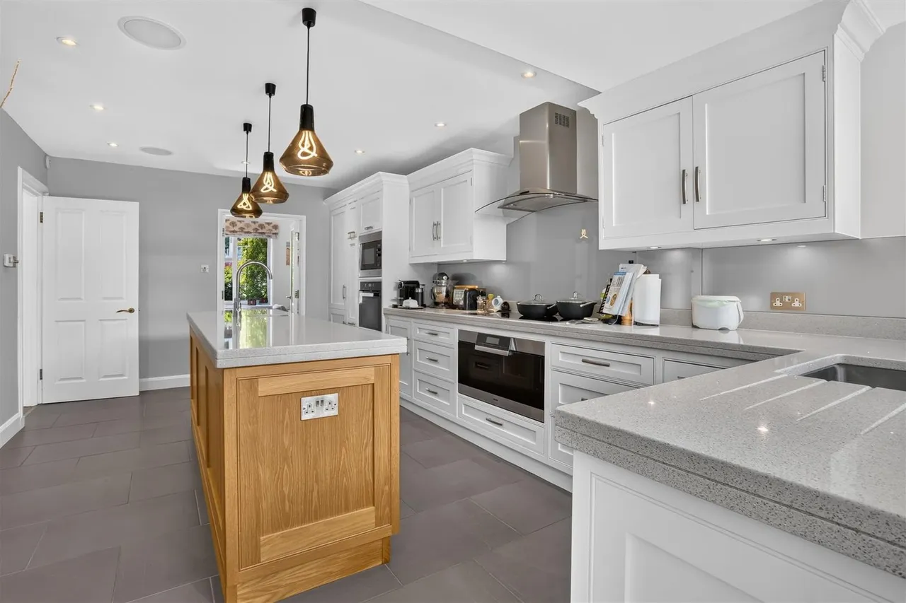 Glebe Road, South Cheam, SM2 7NT, photo 6