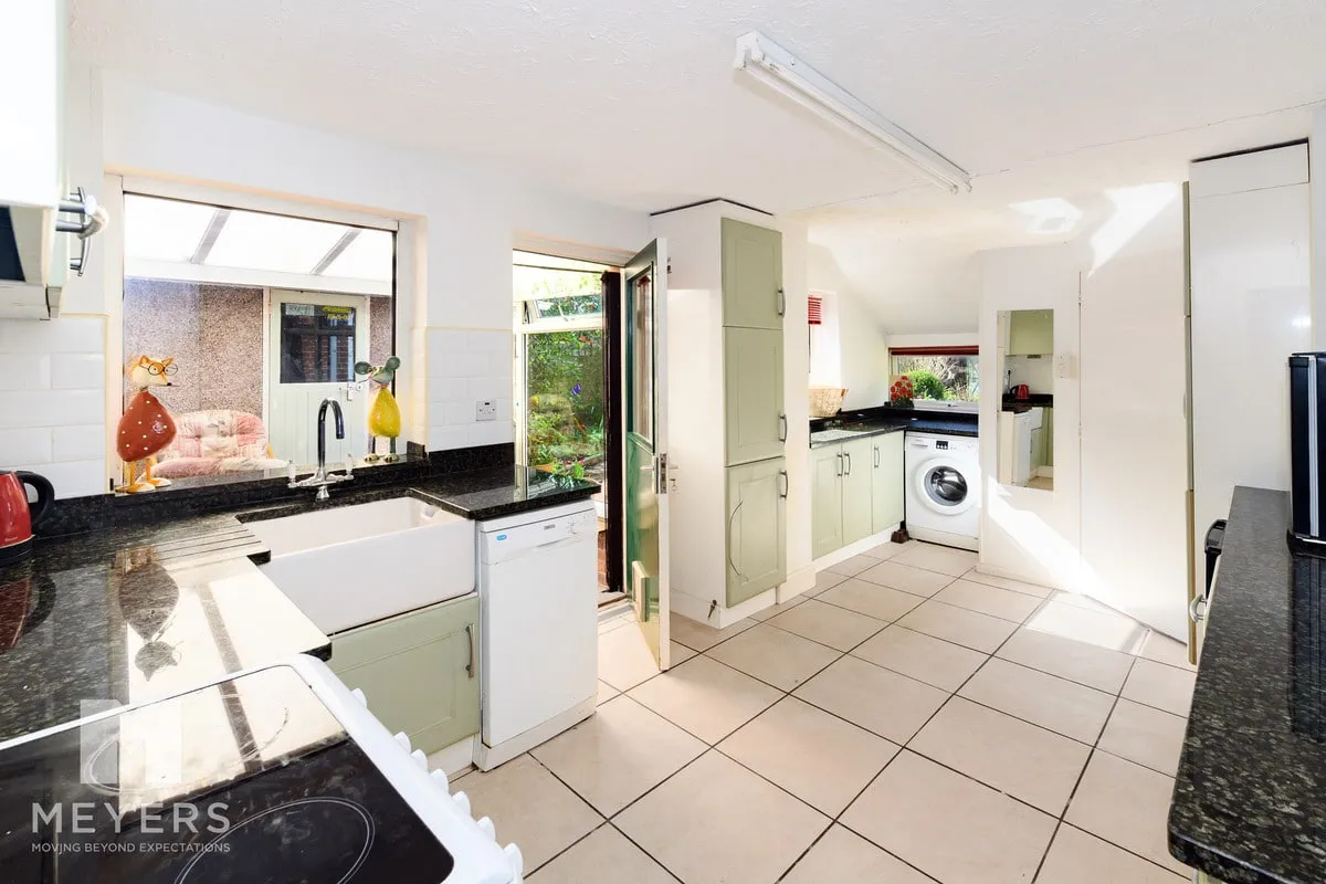 Middleton Road, Ringwood, BH24, photo 9