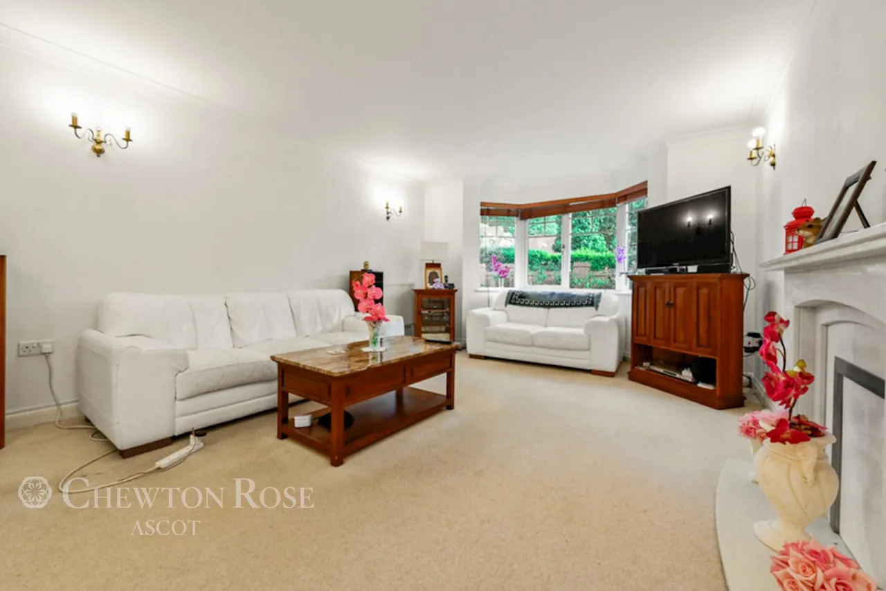 4 bed house for sale, Nine Mile Ride, Wokingham