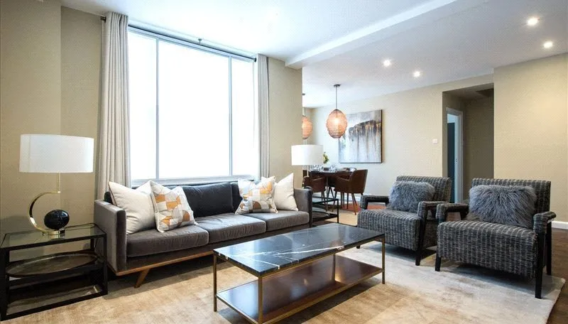 3 bed flat to rent, Hill Street, London, W1J
