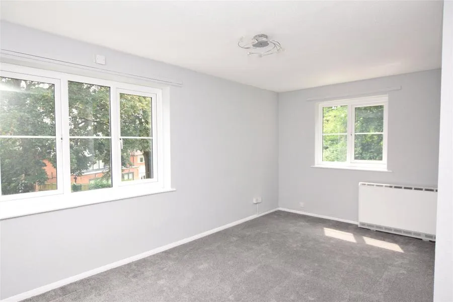 1 bed flat to rent, Badgers Copse, Orpington, BR6