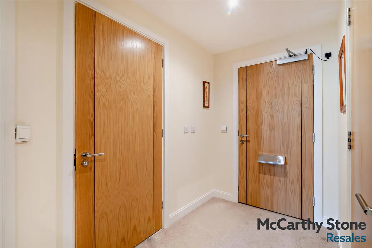 Railway Road, Ilkley, LS29, photo 28