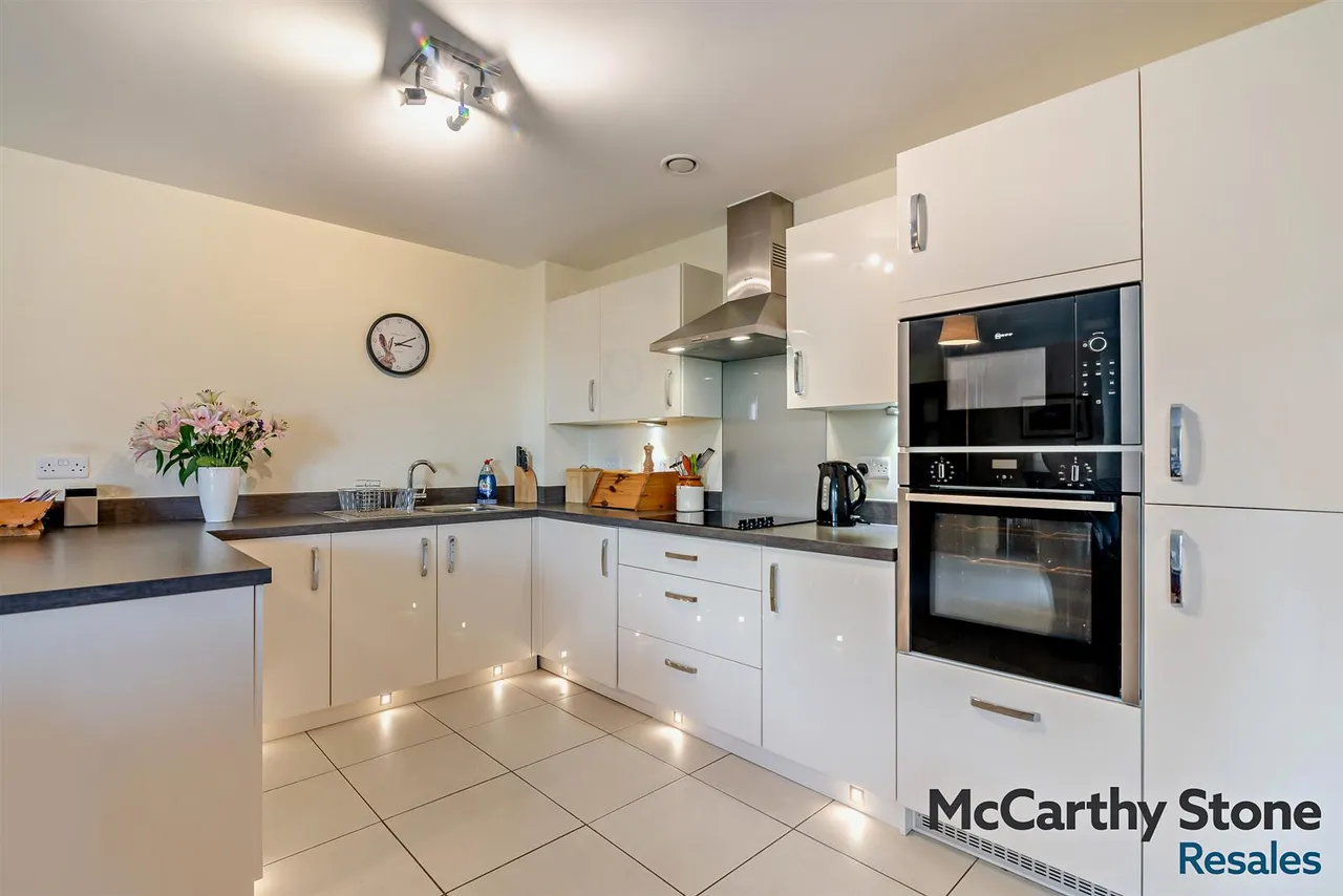 Railway Road, Ilkley, LS29, photo 3