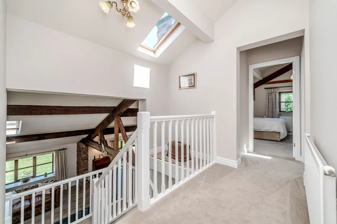 Ulnes Walton Lane, Leyland, PR26, photo 33