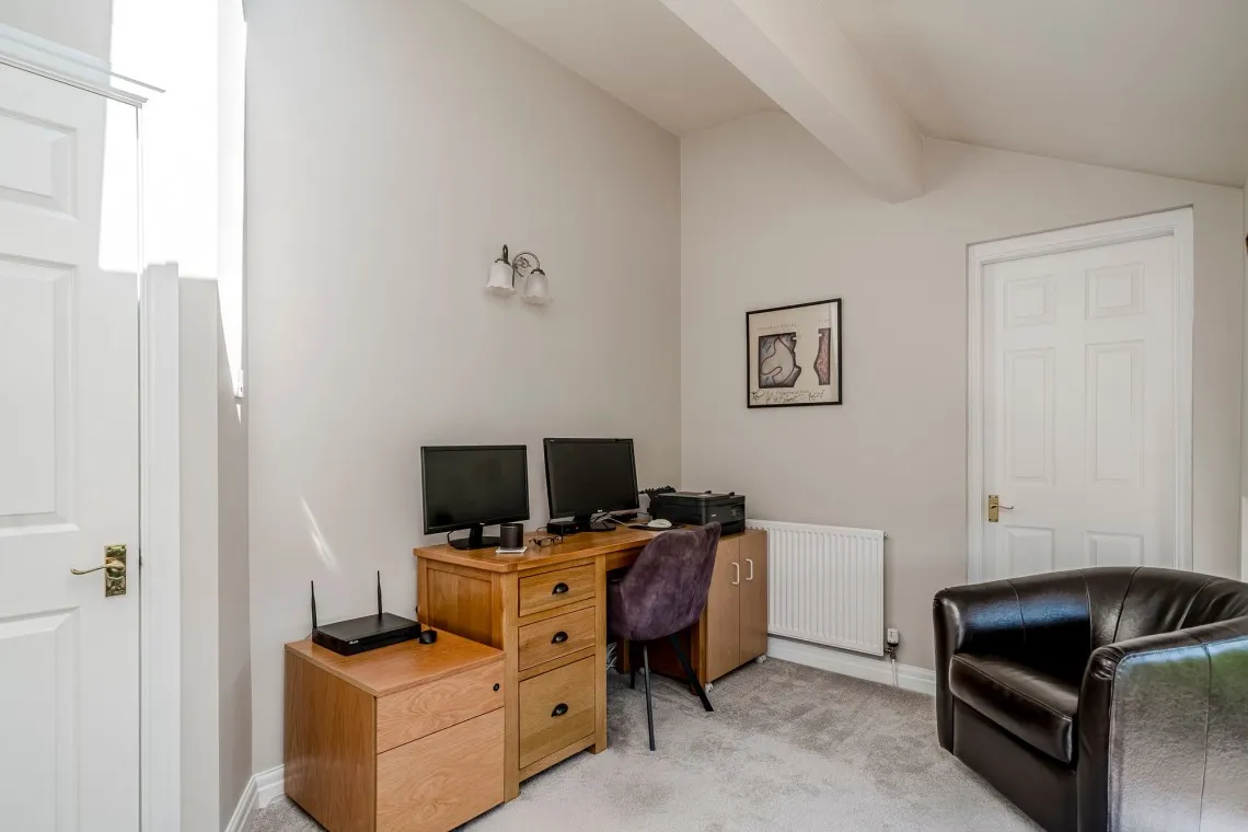 Ulnes Walton Lane, Leyland, PR26, photo 52