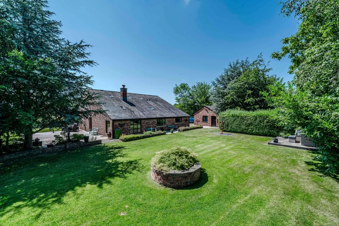 Ulnes Walton Lane, Leyland, PR26, photo 71