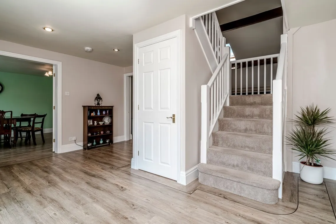 Ulnes Walton Lane, Leyland, PR26, photo 30