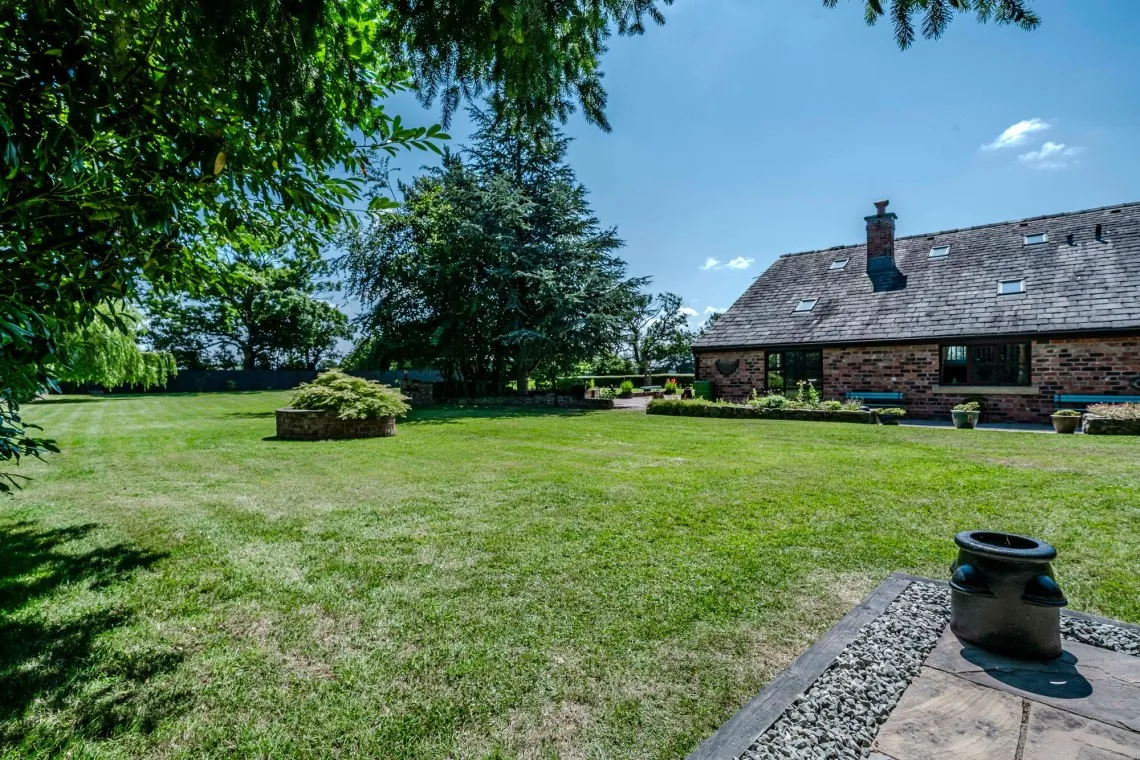Ulnes Walton Lane, Leyland, PR26, photo 68