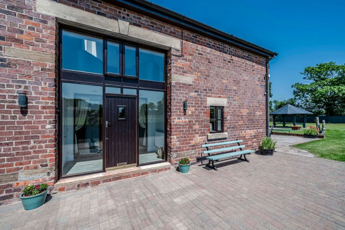 Ulnes Walton Lane, Leyland, PR26, photo 29