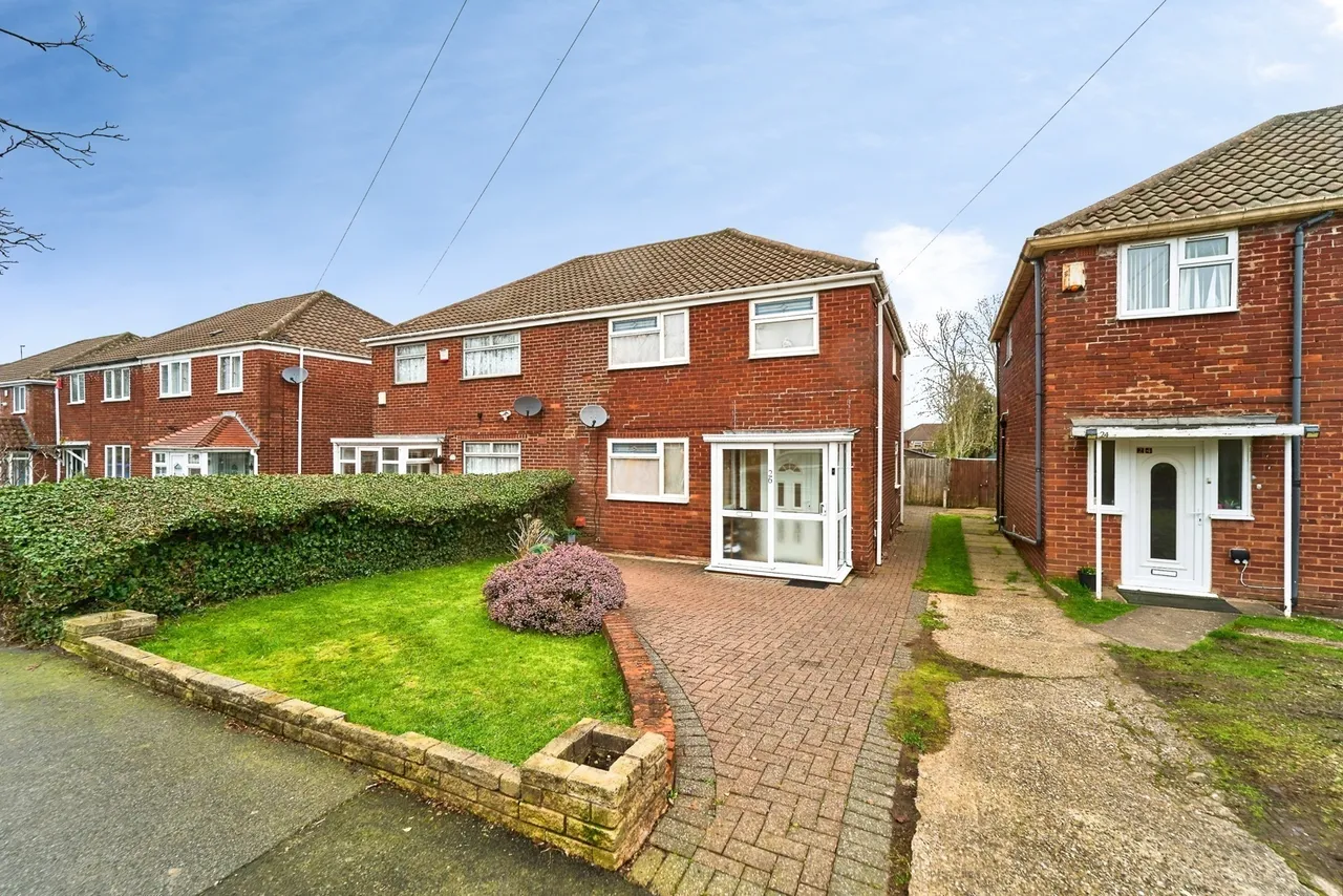 3 bed house for sale — Lilac Avenue, Walsall, West Midlands, WS5