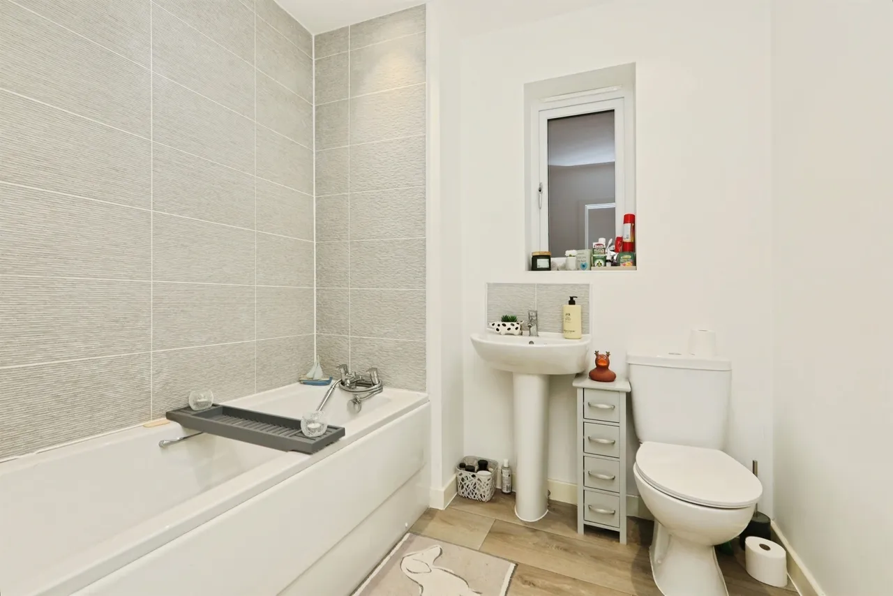 Linby Drive, Bircotes, DONCASTER, photo 11