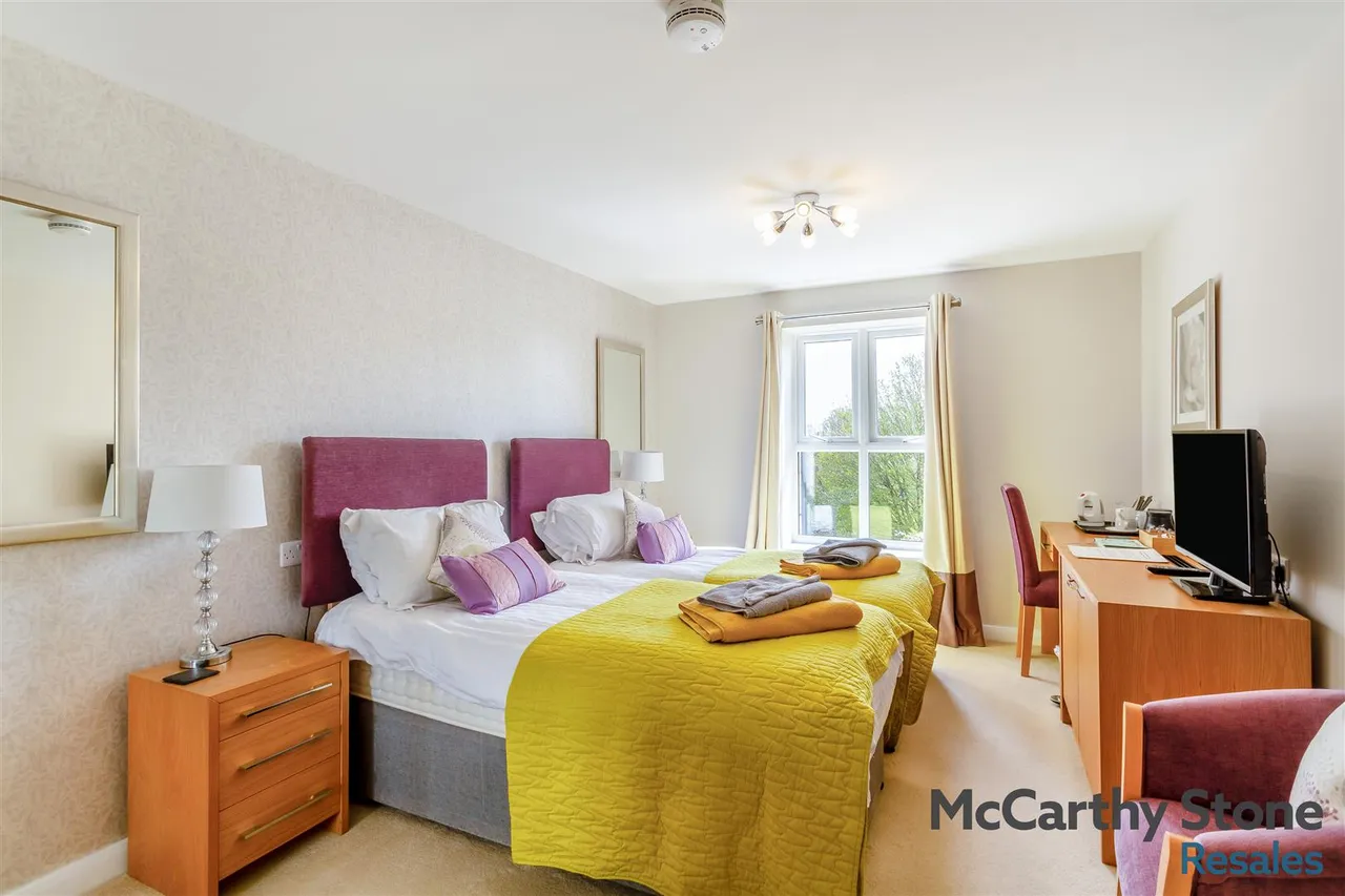 Squirrel Way, Shadwell, LS17, photo 16