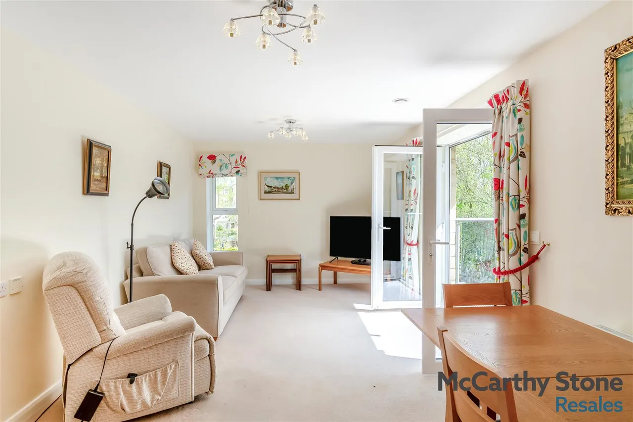 Squirrel Way, Shadwell, LS17, photo 5