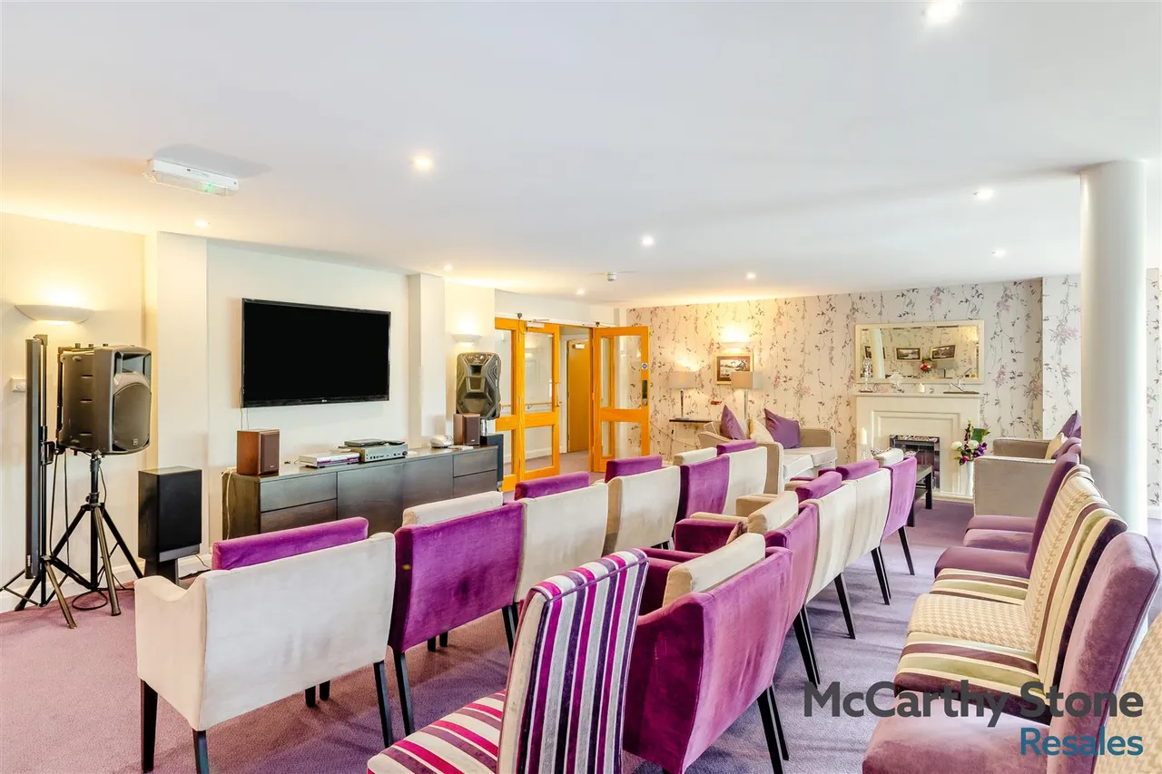 Squirrel Way, Shadwell, LS17, photo 13