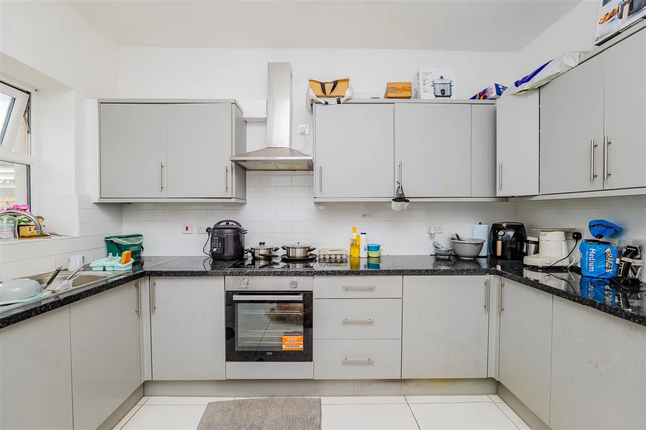 Lee Road, Barry, CF63 1DA, photo 2