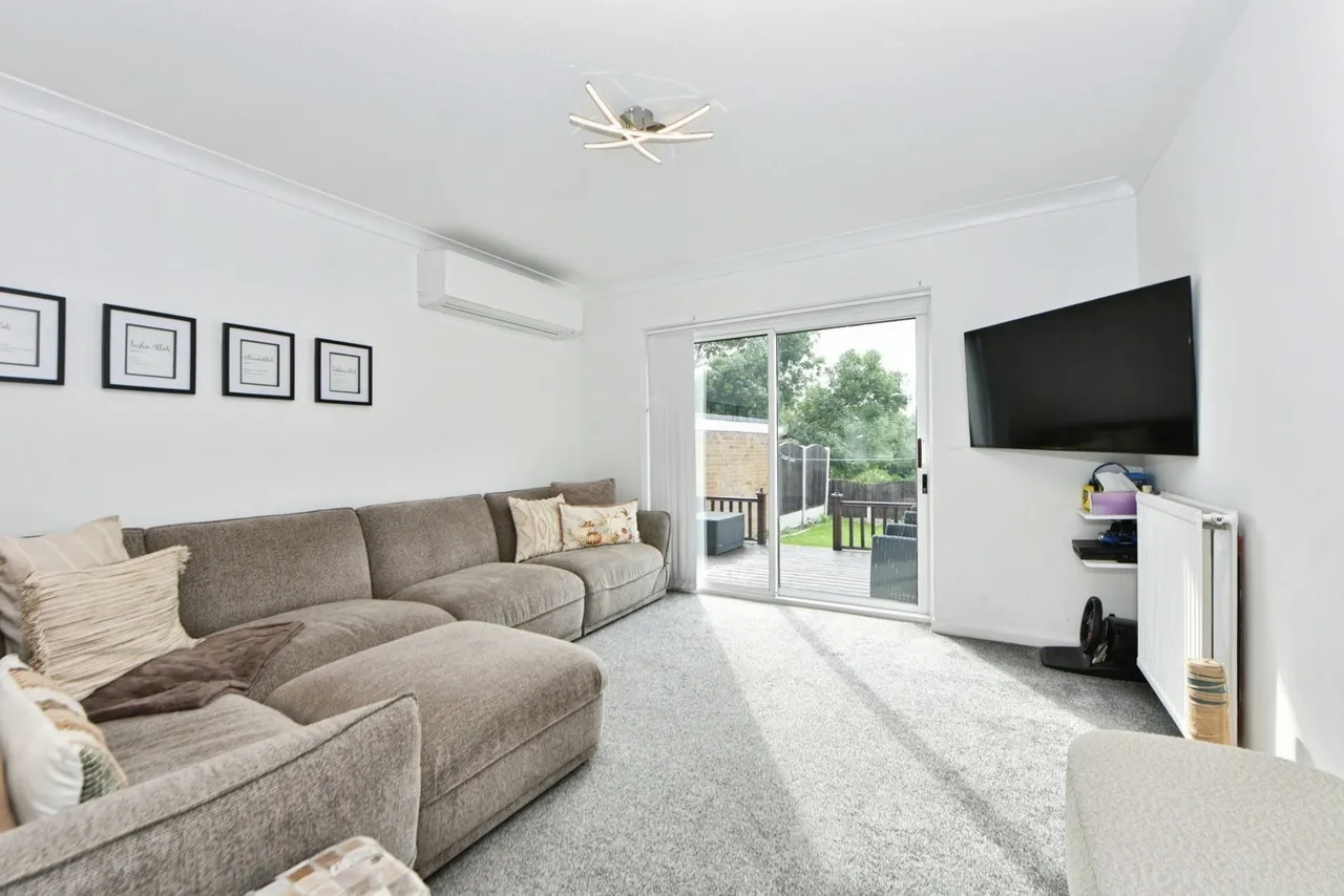 Meadowside, Bramhall, SK7, photo 4