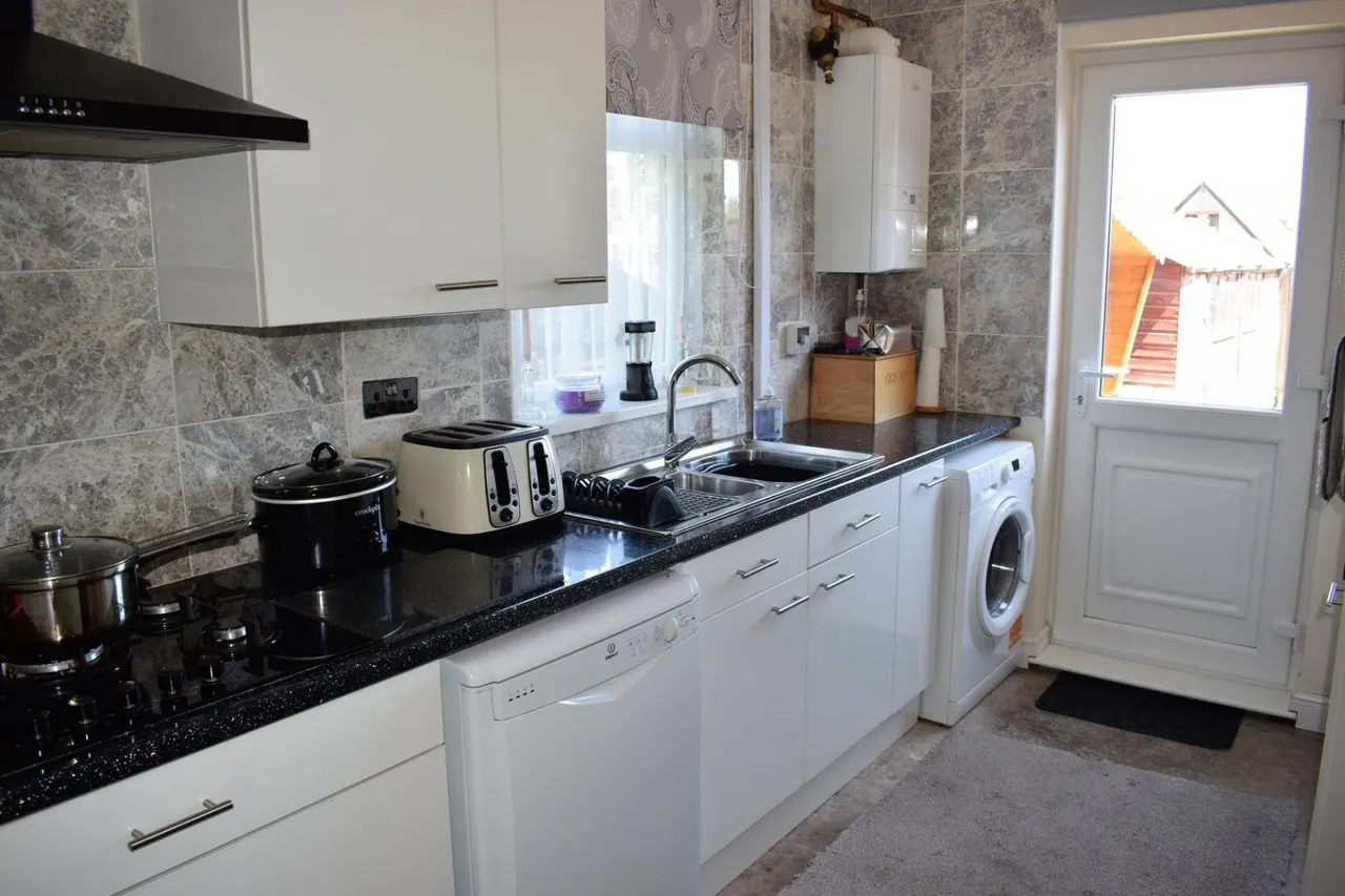 Ermine Street, Broughton, DN20, photo 4