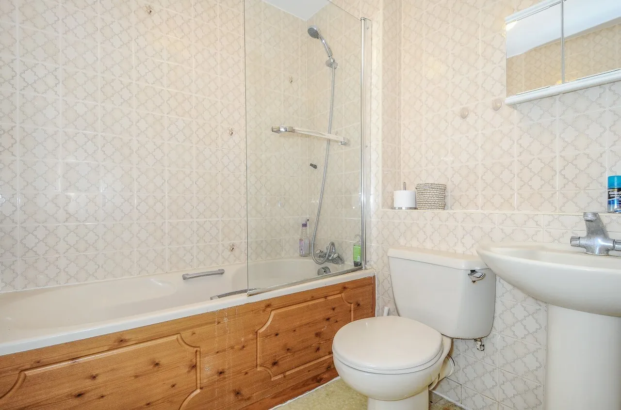Avenue Road, London, N12, photo 5