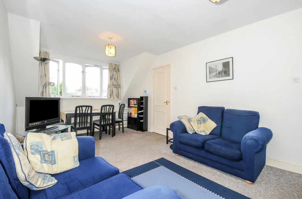Avenue Road, London, N12, photo 6