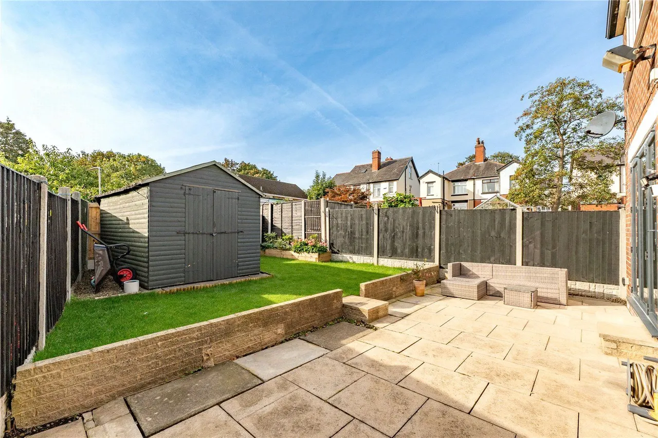 Broadgate Lane, Horsforth, LS18, photo 20