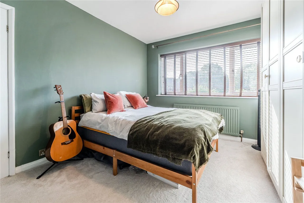 Broadgate Lane, Horsforth, LS18, photo 12