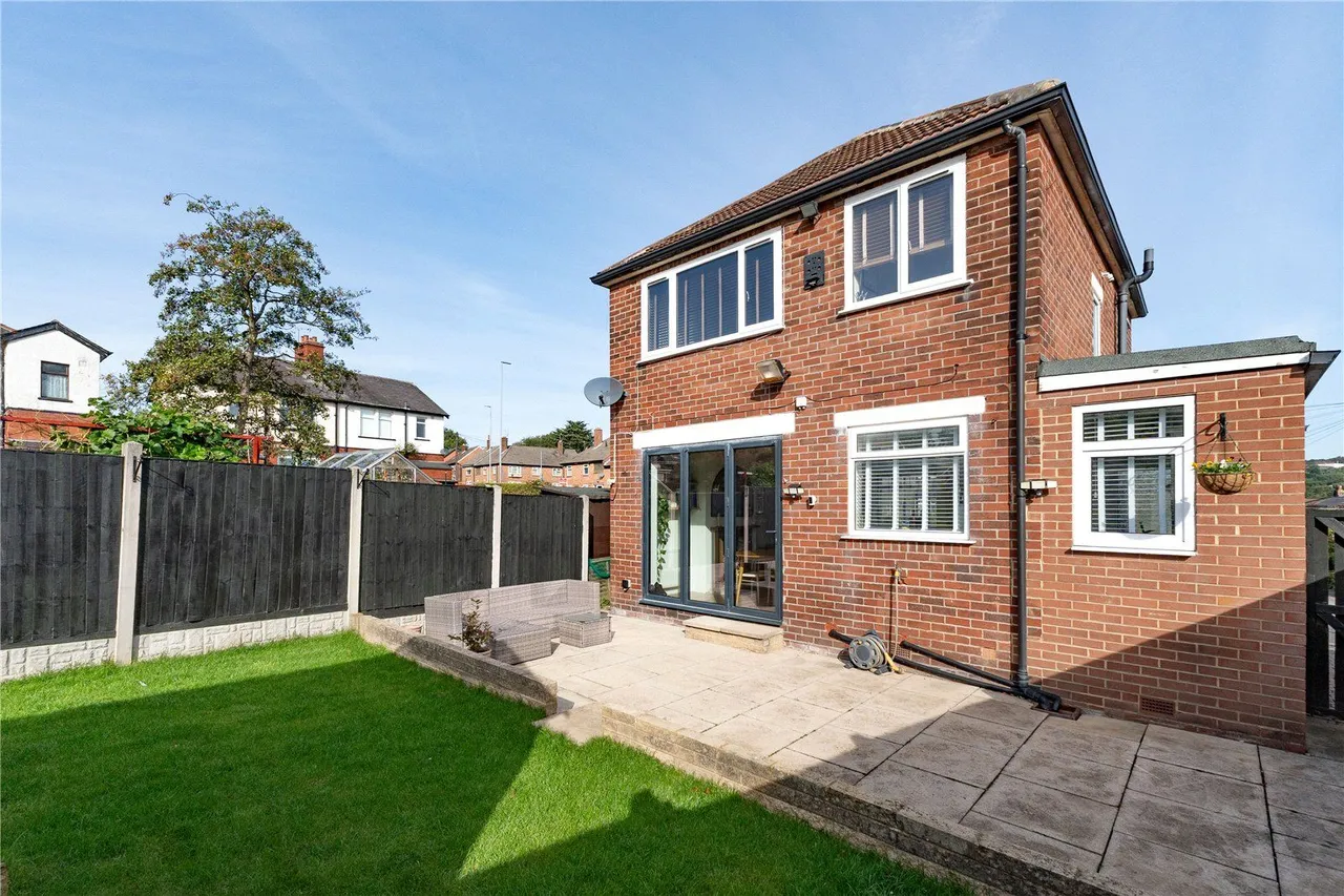 Broadgate Lane, Horsforth, LS18, photo 17