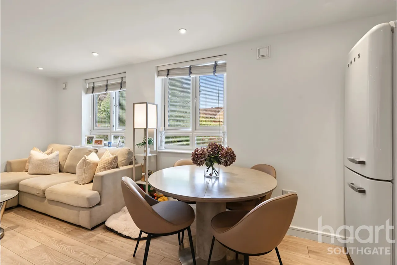 Brunswick Park Road, London, N11, photo 4