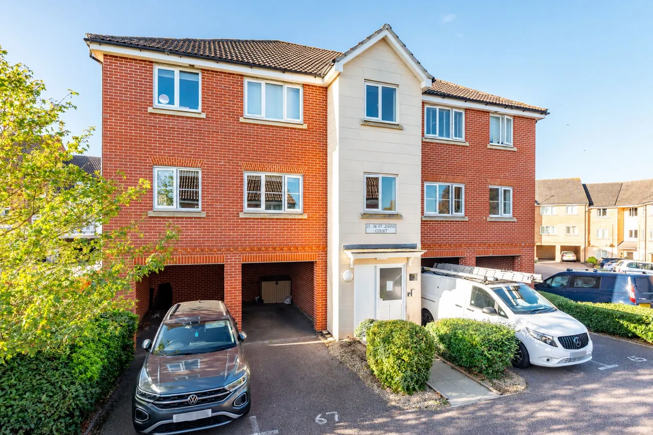 St. Johns Court, Ware, SG12, photo 14