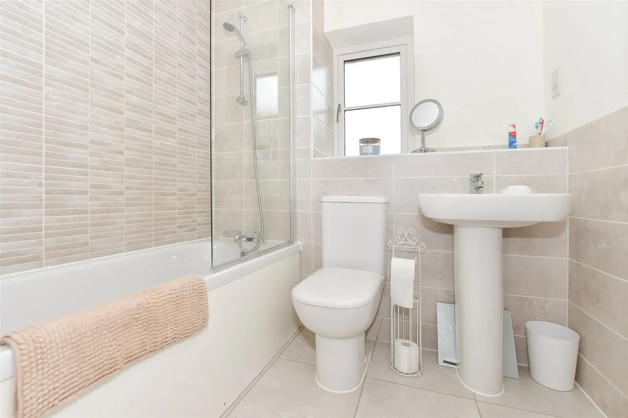 Millennium Way, Heathfield, TN21, photo 10
