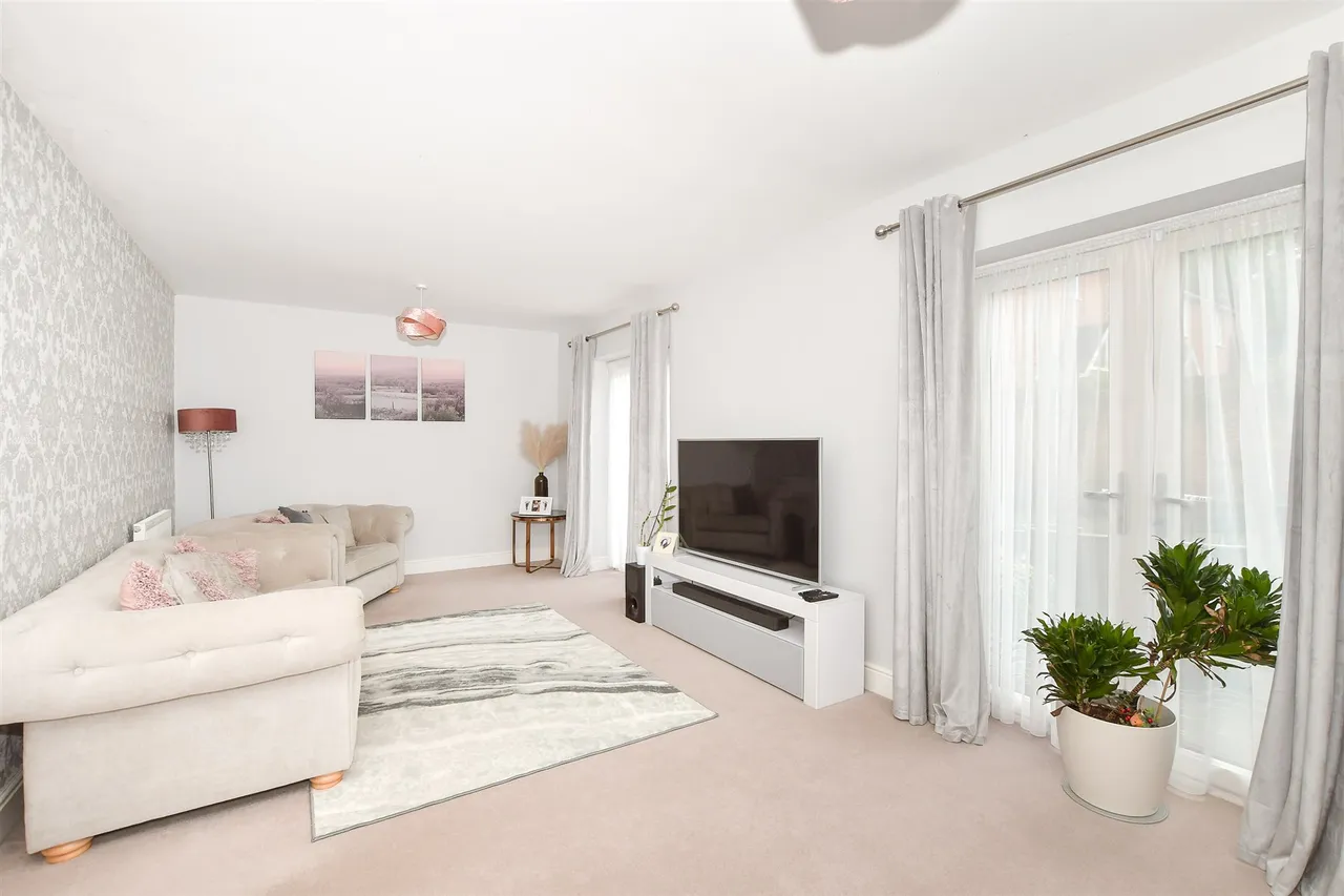 Millennium Way, Heathfield, TN21, photo 3