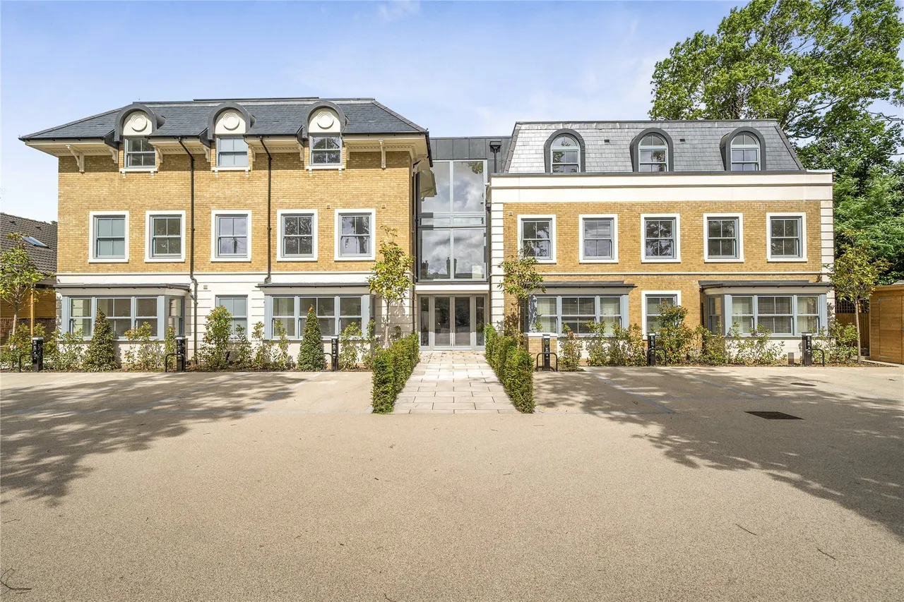 Shalford Lodge, 157 Kingston Hill, Kingston-Upon-Thames, London, KT2, photo 5