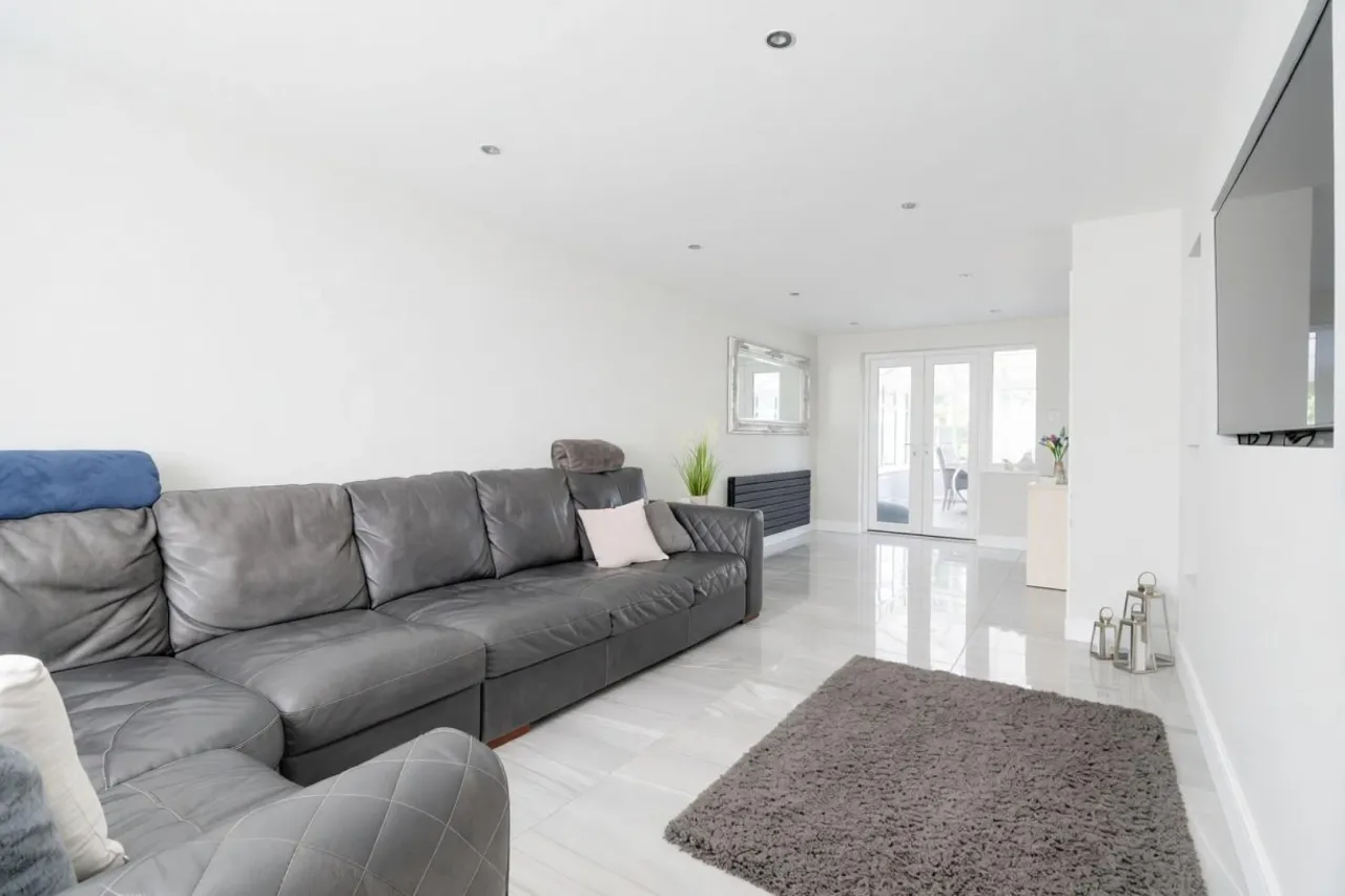 Thorn Tree Drive, Crewe, photo 3