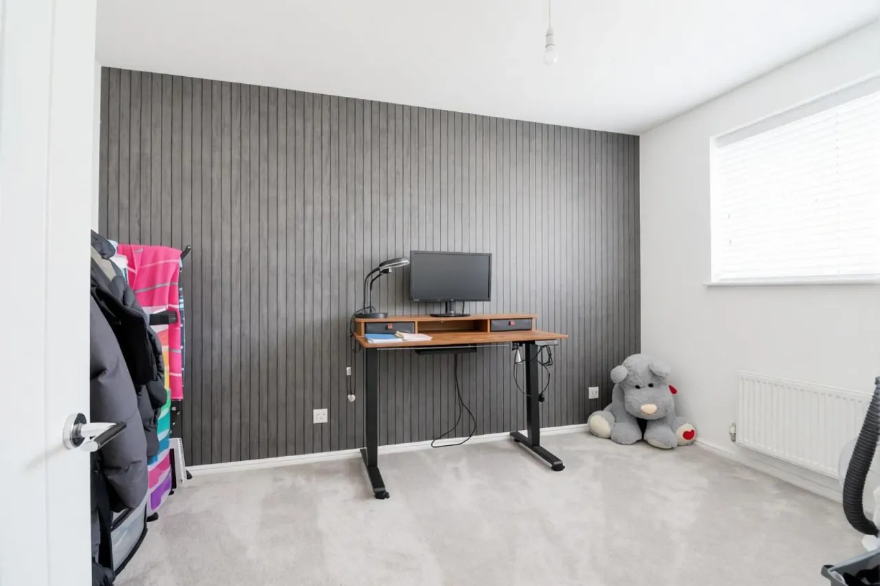 Thorn Tree Drive, Crewe, photo 17