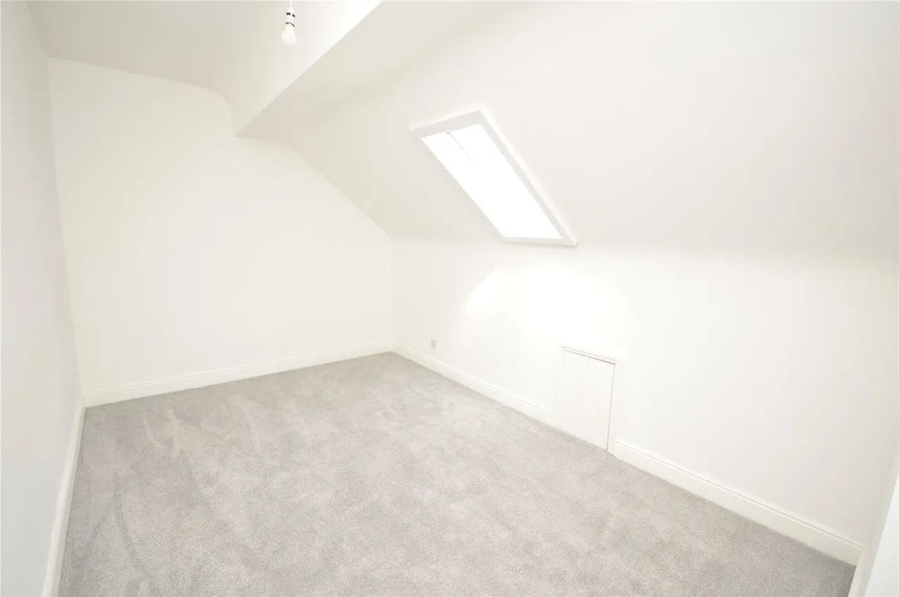 Woodhouse Hill Road, Leeds, LS10, photo 10
